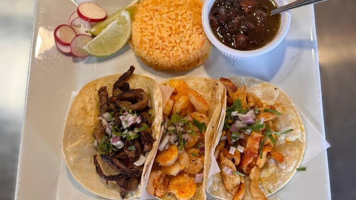 Taco Tuesday at Salsa Picante